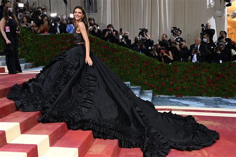 kendall prada 2022